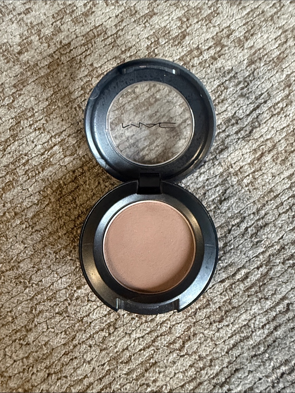 MAC Cosmetics Eyeshadow Rich Flesh limited edition